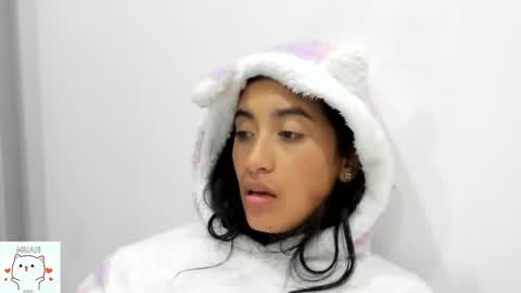 Snapshot of sweet_nhaomy chatting on September 17, 2025, 3:19 am Nhaomy online show from September 17, 2025, 3:19 am