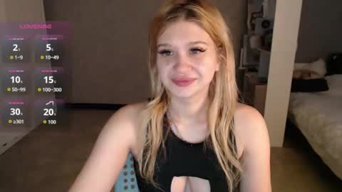 sweet_nicole_333 online show from November 13, 2025, 6:12 am