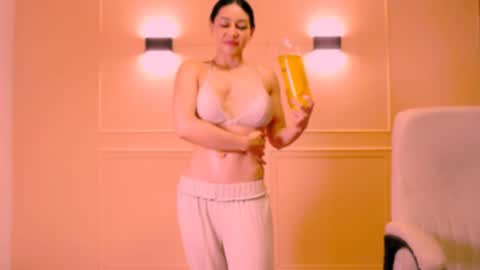 Snapshot of sweet_of_venus chatting on September 30, 2025, 11:43 pm My name is Catalina. Please say hello I like to chat with you. If you have requests please use tip online show from September 30, 2025, 11:43 pm