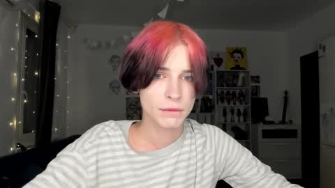 kira online show from November 30, 2025, 6:12 pm