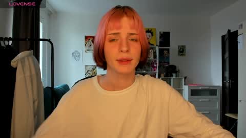 Snapshot of sweet_peach__ chatting on April 4, 2026, 1:08 pm kira online show from April 4, 2026, 1:08 pm