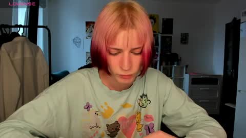 Snapshot of sweet_peach__ chatting on April 6, 2026, 11:22 am kira online show from April 6, 2026, 11:22 am
