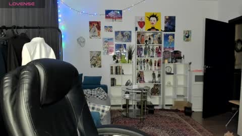 Snapshot of sweet_peach__ chatting on April 7, 2026, 3:23 pm kira online show from April 7, 2026, 3:23 pm