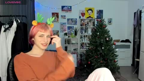 Snapshot of sweet_peach__ chatting on April 14, 2026, 7:31 pm kira online show from April 14, 2026, 7:31 pm