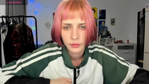 Snapshot of sweet_peach__ chatting on April 16, 2026, 7:47 pm kira online show from April 16, 2026, 7:47 pm