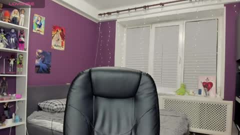 Snapshot of sweet_peach__ chatting on May 16, 2026, 7:45 pm kira online show from May 16, 2026, 7:45 pm