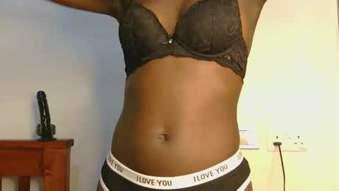 sweet peachy online show from May 12, 2026, 12:08 am