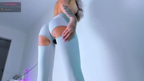 Snapshot of sweet_princess_ashley chatting on May 1, 2026, 8:35 pm Ashley online show from May 1, 2026, 8:35 pm