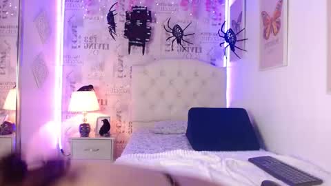 Snapshot of sweet_rabbitss chatting on October 17, 2025, 8:11 pm online show from October 17, 2025, 8:11 pm