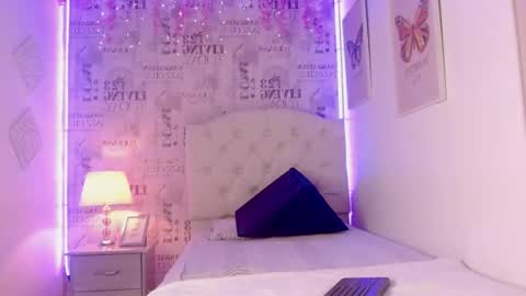 Snapshot of sweet_rabbitss chatting on November 5, 2025, 8:09 pm online show from November 5, 2025, 8:09 pm