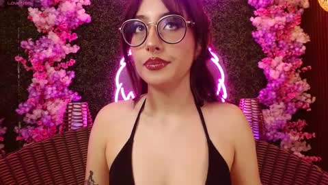 Roxanee online show from March 21, 2026, 8:56 pm