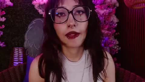 Roxanee online show from June 20, 2026, 9:06 pm