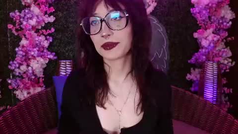Roxanee online show from June 24, 2026, 9:14 pm