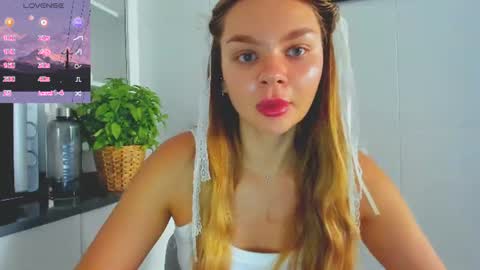 Snapshot of sweet_sabriina chatting on June 28, 2026, 6:19 am Sabina online show from June 28, 2026, 6:19 am