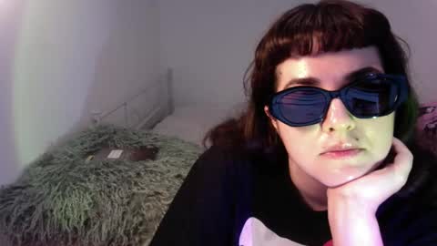 sabrina online show from September 9, 2025, 1:32 pm