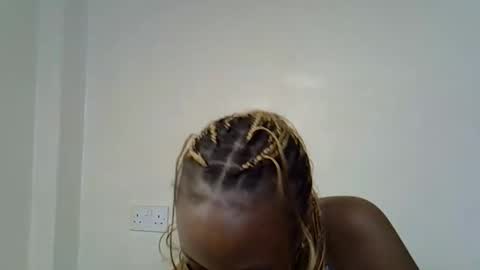 Elina online show from December 19, 2025, 5:47 am