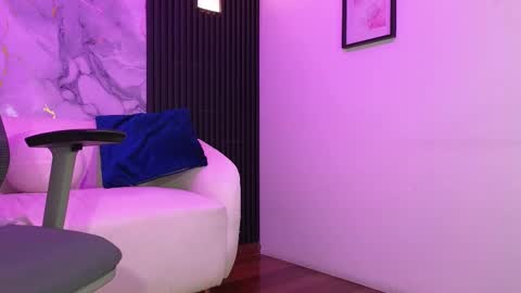 Snapshot of sweet_santii chatting on October 6, 2025, 7:11 pm Santiago online show from October 6, 2025, 7:11 pm