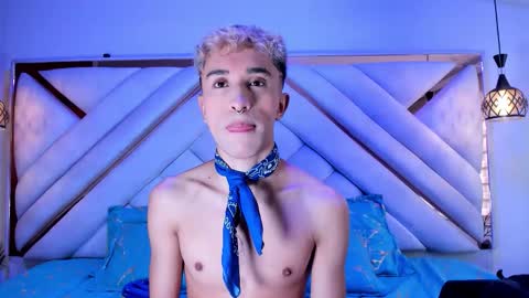 Snapshot of sweet_santii chatting on October 10, 2025, 11:42 am Santiago online show from October 10, 2025, 11:42 am