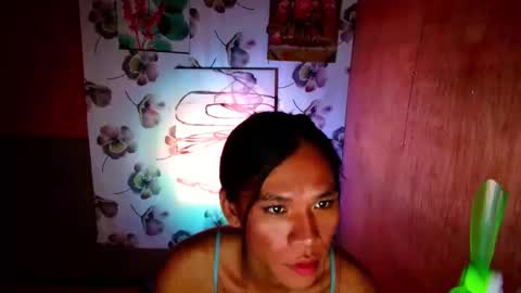 Zhienne online show from November 18, 2025, 7:07 pm