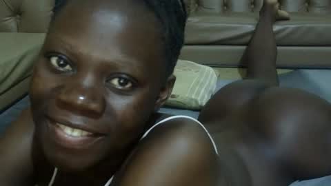 Snapshot of sweet_sharon01 chatting on May 12, 2026, 11:13 pm Sharon online show from May 12, 2026, 11:13 pm