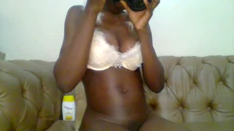 Snapshot of sweet_sharon01 chatting on June 22, 2026, 10:01 am Sharon online show from June 22, 2026, 10:01 am