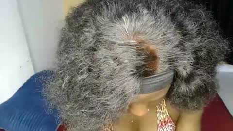 ellanah Tracie online show from October 22, 2025, 5:41 am