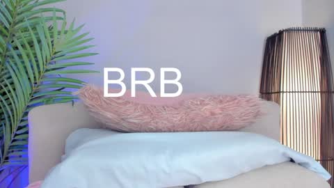 Snapshot of sweet_skiinny chatting on December 6, 2024, 3:00 pm Adeline online show from December 6, 2024, 3:00 pm