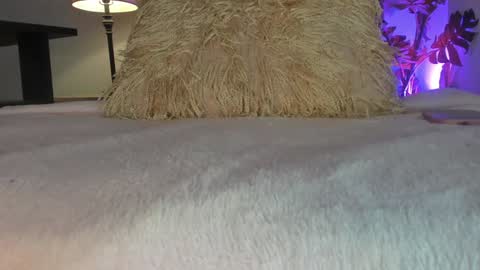 Snapshot of sweet_skiinny chatting on March 12, 2025, 12:36 pm Adeline online show from March 12, 2025, 12:36 pm