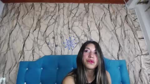 Adriana online show from December 13, 2024, 4:16 pm