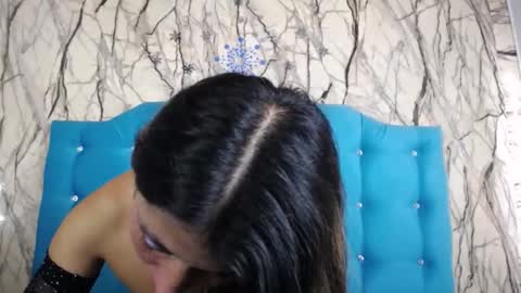 Adriana online show from December 31, 2024, 12:46 pm