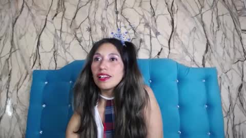 Adriana online show from January 4, 2025, 7:13 pm
