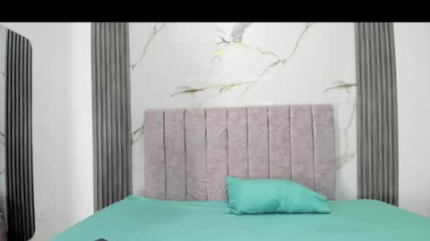 sweet_sofi20 online show from May 19, 2026, 2:34 pm