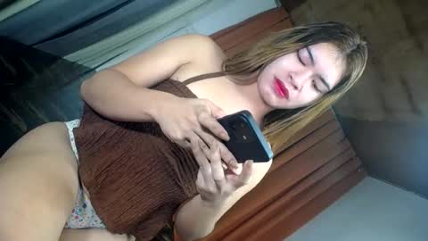 sweet_trexie online show from June 12, 2026, 10:52 pm