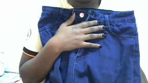 Snapshot of sweet_veebouset chatting on March 5, 2026, 6:42 am sweet_veebouset online show from March 5, 2026, 6:42 am