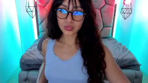 sweet_venus4 online show from December 12, 2024, 8:43 pm