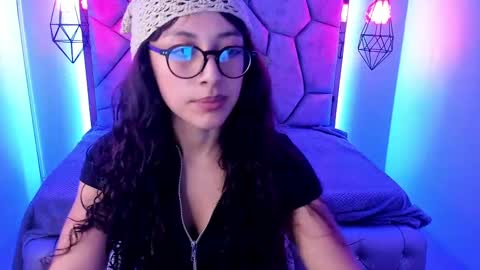sweet_venus4 online show from December 13, 2024, 6:59 pm