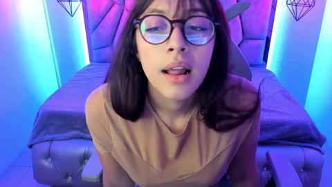 sweet_venus4 online show from December 17, 2024, 6:53 pm