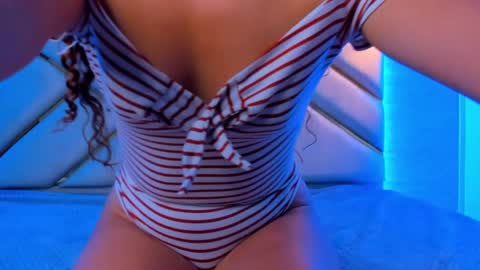 sweet_venus4 online show from February 15, 2025, 6:12 pm