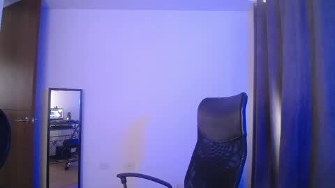 Snapshot of sweet_venus4 chatting on April 16, 2026, 9:39 pm sweet_venus4 online show from April 16, 2026, 9:39 pm