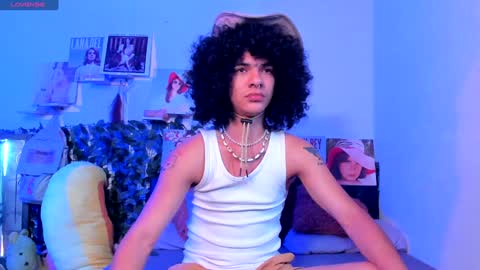Snapshot of sweet_vond chatting on December 13, 2024, 4:05 pm Steven independent model online show from December 13, 2024, 4:05 pm