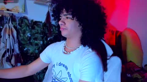 Snapshot of sweet_vond chatting on March 5, 2025, 7:49 am Steven independent model online show from March 5, 2025, 7:49 am