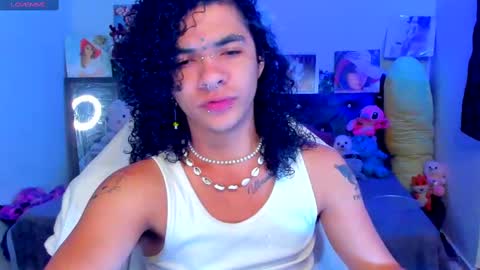 Snapshot of sweet_vond chatting on March 6, 2025, 8:16 pm Steven independent model online show from March 6, 2025, 8:16 pm