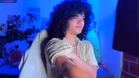 Snapshot of sweet_vond chatting on March 7, 2025, 11:29 am Steven independent model online show from March 7, 2025, 11:29 am