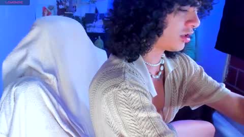 Snapshot of sweet_vond chatting on March 7, 2025, 2:34 pm Steven independent model online show from March 7, 2025, 2:34 pm