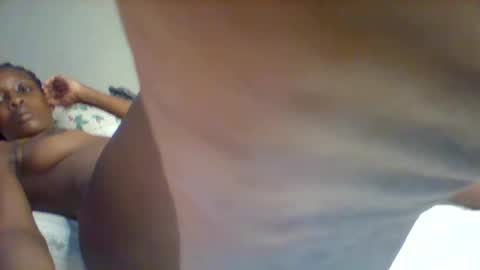 Snapshot of sweet_xtin12 chatting on September 17, 2025, 2:57 am Sexy petite online show from September 17, 2025, 2:57 am