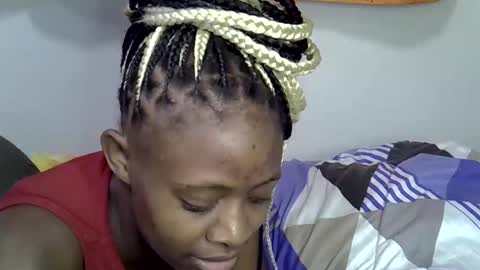 Snapshot of sweet_zarah chatting on February 11, 2026, 12:54 pm sweet_zarah online show from February 11, 2026, 12:54 pm