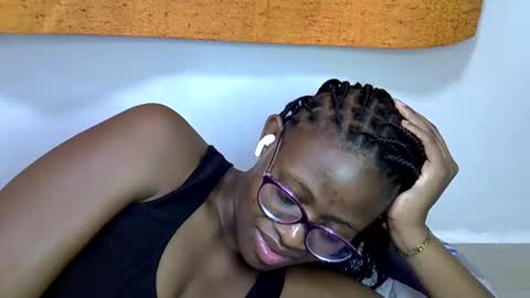 Snapshot of sweet_zarah chatting on March 13, 2026, 2:18 am sweet_zarah online show from March 13, 2026, 2:18 am