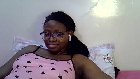 sweet_zarah online show from April 23, 2026, 12:29 pm