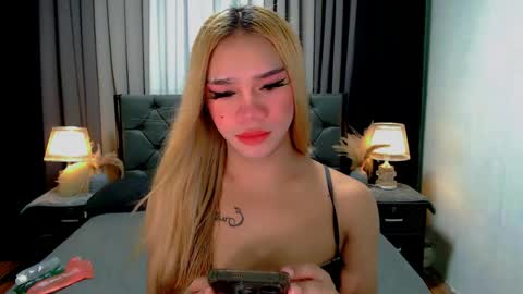 Snapshot of sweet_zoey12 chatting on May 20, 2026, 9:15 am bea takashi online show from May 20, 2026, 9:15 am