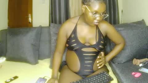 sweetandria_ online show from February 9, 2026, 4:44 pm